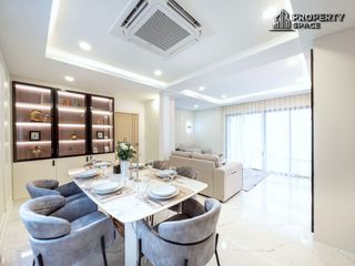 Villa en venta de 5 habitaciones en Bang Lamung, Chonburi