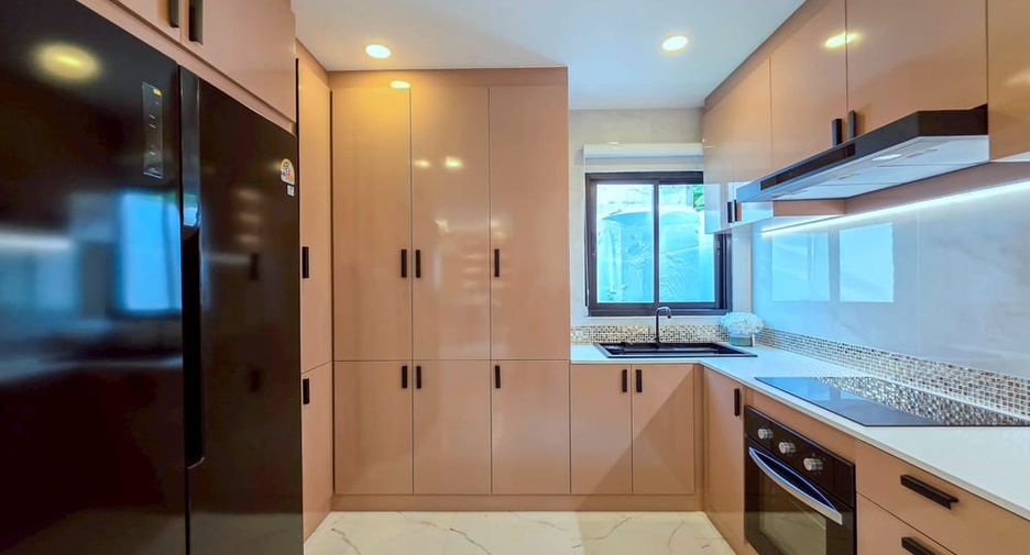 Villa en venta de 5 habitaciones en Jomtien, Pattaya