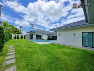 Villa zum Kauf mit 4 Zimmer in Bang Lamung, Chonburi