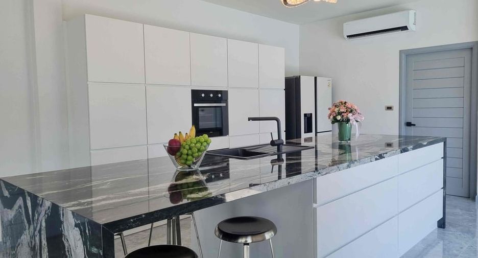 Villa zum Kauf mit 4 Zimmer in Huay Yai, Pattaya