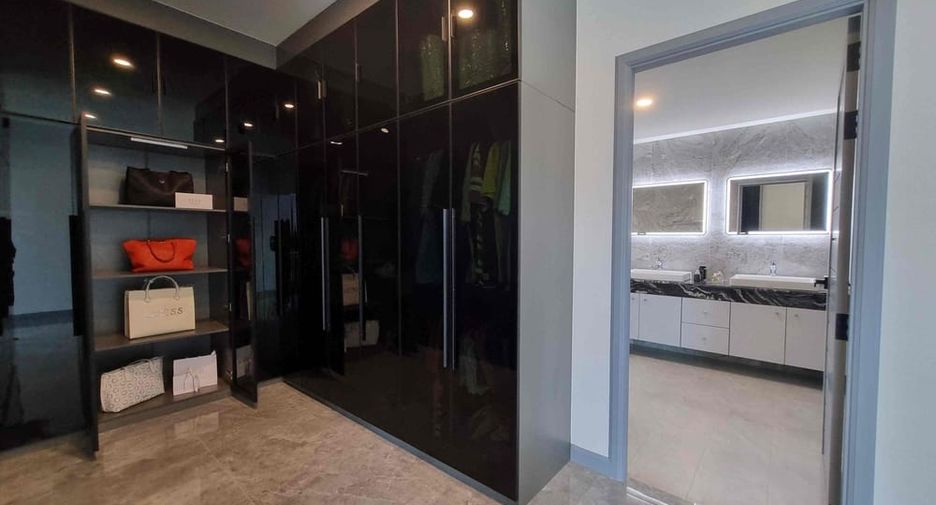 Villa zum Kauf mit 4 Zimmer in Huay Yai, Pattaya
