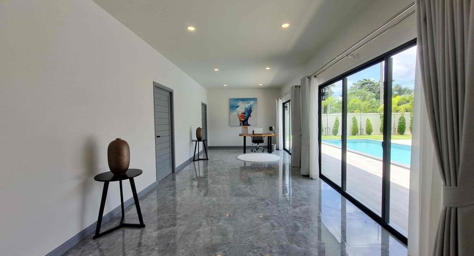 Villa zum Kauf mit 4 Zimmer in Huay Yai, Pattaya