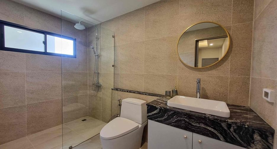 Villa zum Kauf mit 4 Zimmer in Huay Yai, Pattaya