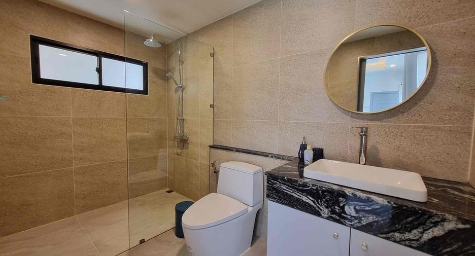 Villa zum Kauf mit 4 Zimmer in Huay Yai, Pattaya