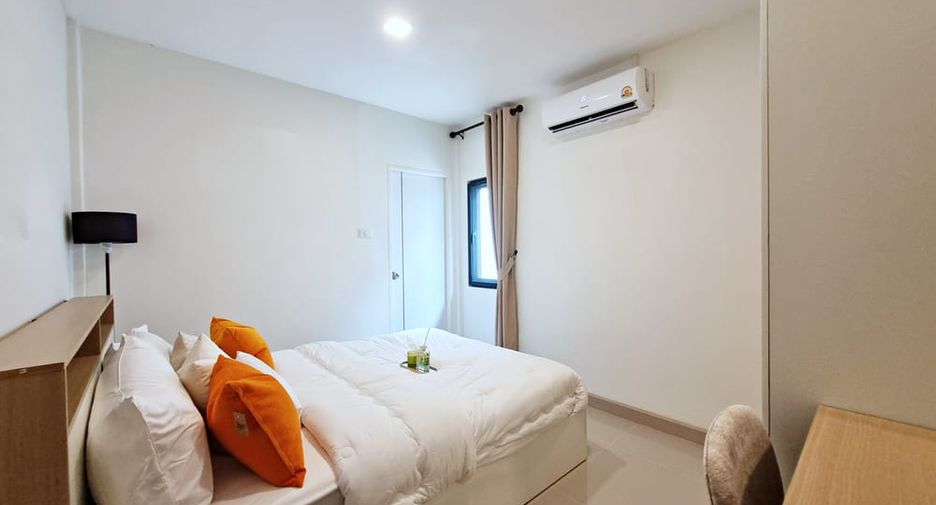 Casa en alquiler de 3 habitaciones en Bang Lamung, Chonburi