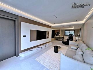 For sale 6 bedrooms villa in Bang Lamung, Chonburi