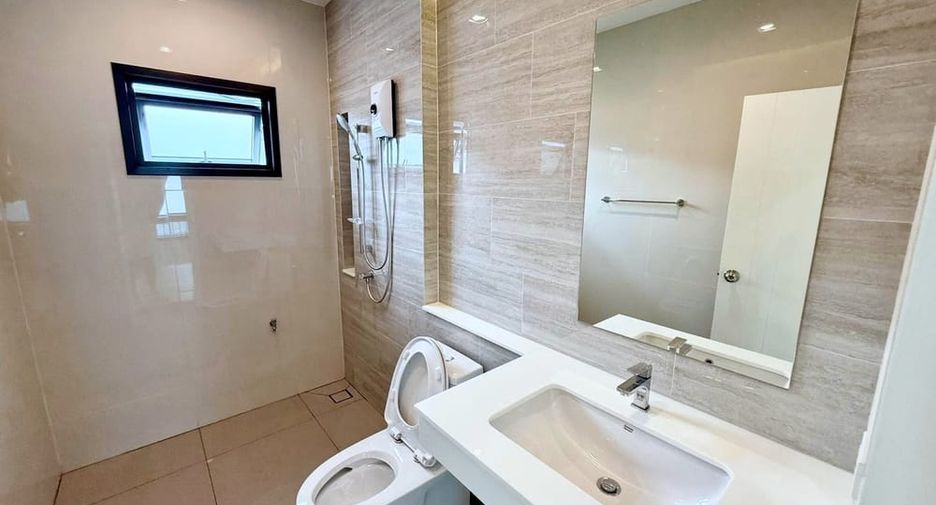 For rent 3 bedrooms house in Bang Lamung, Chonburi