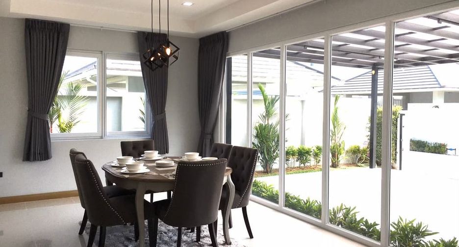 For sale 4 bedrooms villa in Bang Lamung, Chonburi