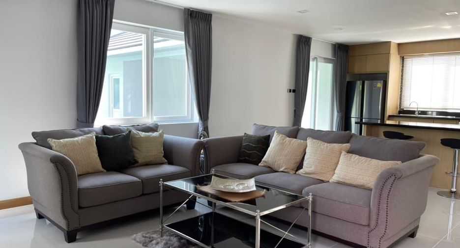 For sale 4 bedrooms villa in Bang Lamung, Chonburi