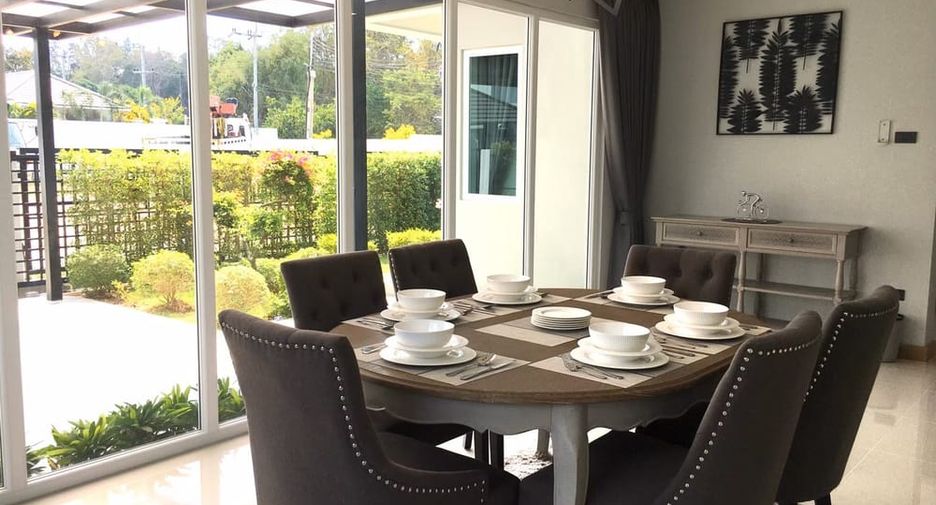 For sale 4 bedrooms villa in Bang Lamung, Chonburi