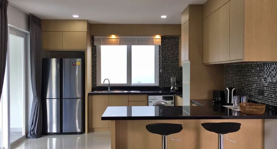 For sale 4 bedrooms villa in Bang Lamung, Chonburi
