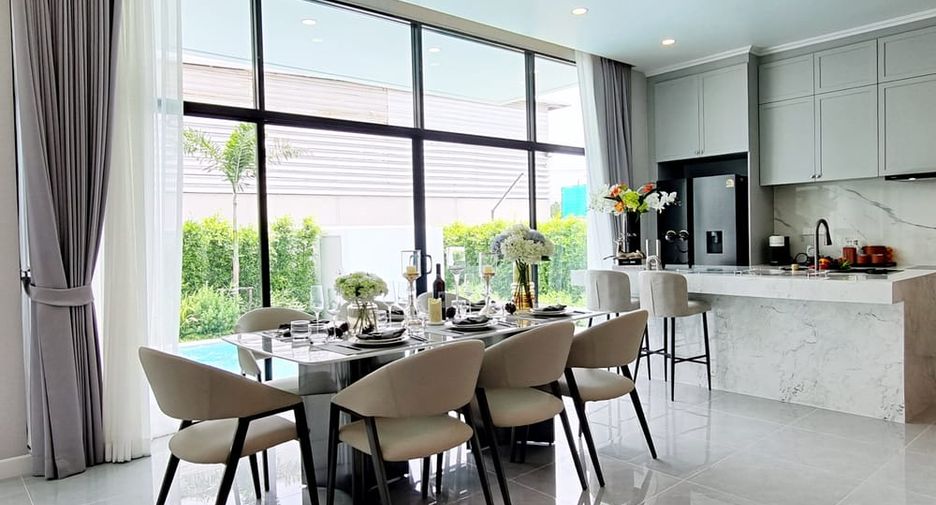 For rent and for sale 4 bedrooms villa in Huay Yai, Pattaya