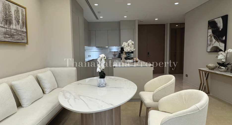 For rent and for sale 2 bedrooms condo in Pathum Wan, Bangkok