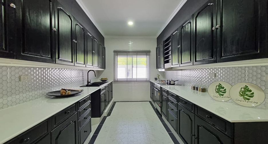 出租 和 出售 3 卧室 别墅 在 Bang Lamung, Chon Buri