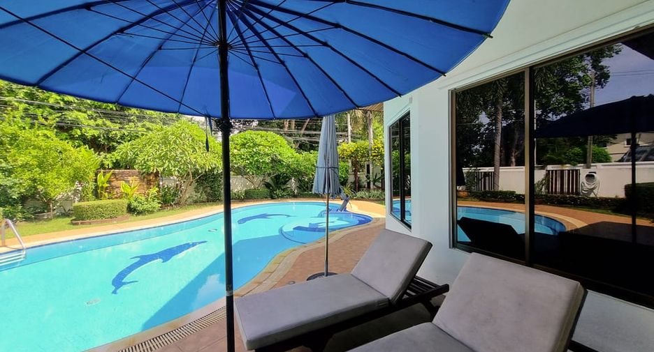 For sale 4 bedrooms villa in Bang Lamung, Chonburi