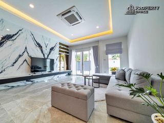 Villa en venta de 5 habitaciones en Bang Lamung, Chonburi