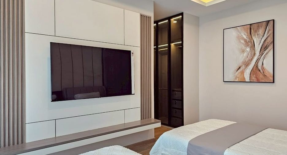 For sale 4 bedrooms villa in Jomtien, Pattaya