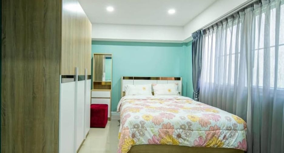 For rent 6 bedrooms villa in Bang Lamung, Chonburi