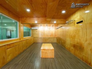 Villa en alquiler de 6 habitaciones en Bang Lamung, Chonburi