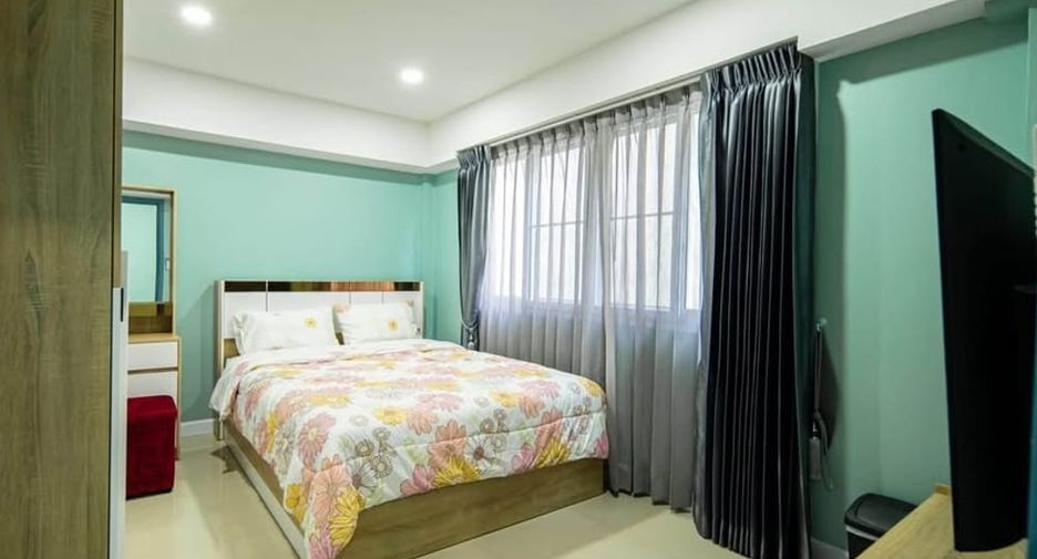 For rent 6 bedrooms villa in Bang Lamung, Chonburi