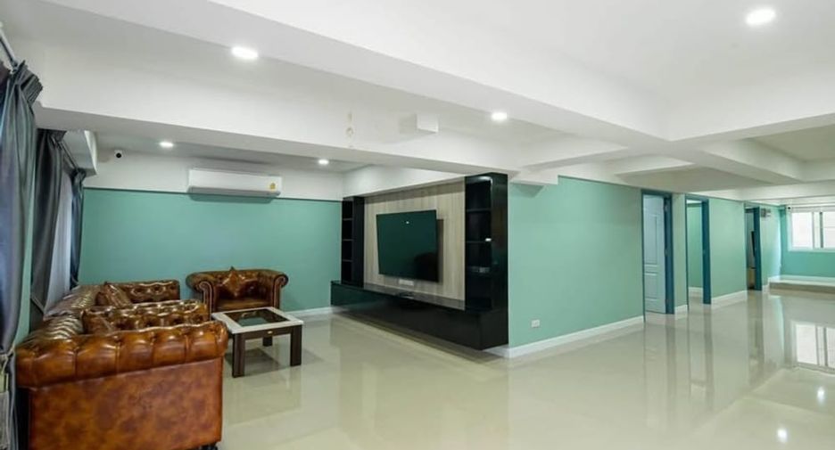 For rent 6 bedrooms villa in Bang Lamung, Chonburi