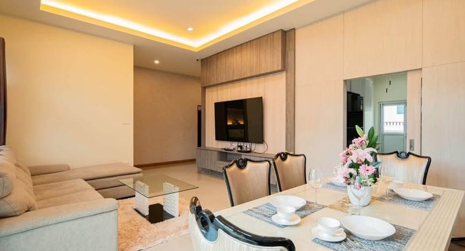 For rent 6 bedrooms villa in Bang Lamung, Chonburi