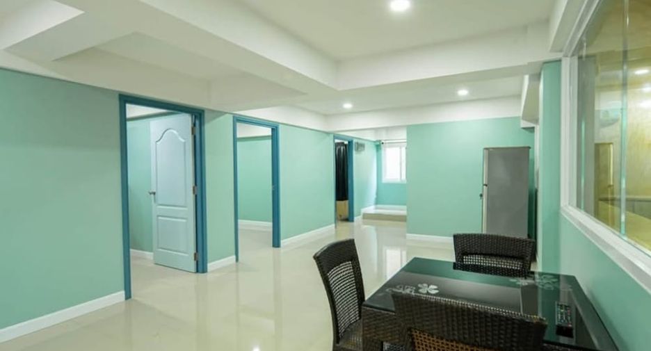 For rent 6 bedrooms villa in Bang Lamung, Chonburi