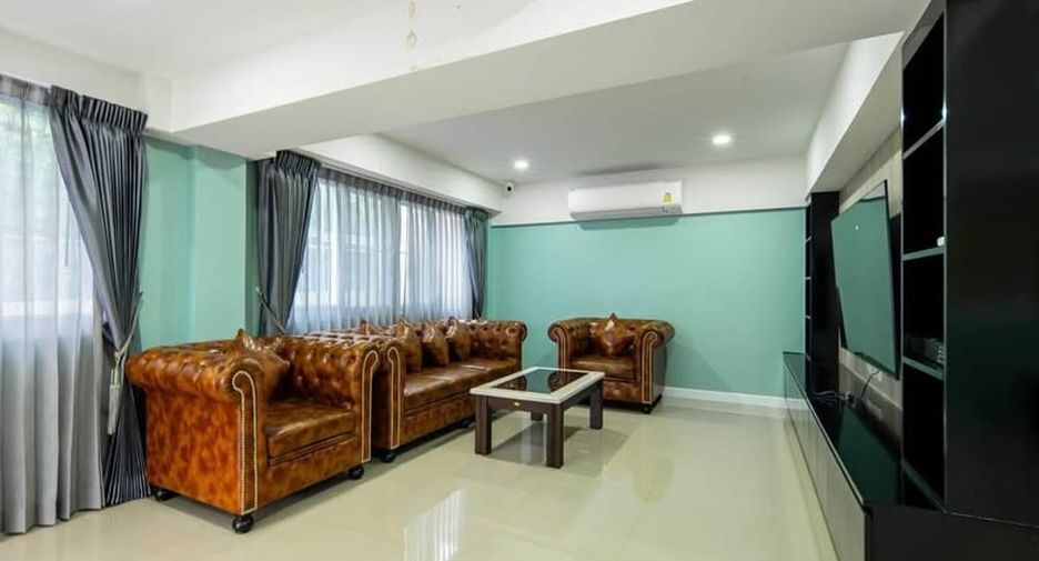 For rent 6 bedrooms villa in Bang Lamung, Chonburi
