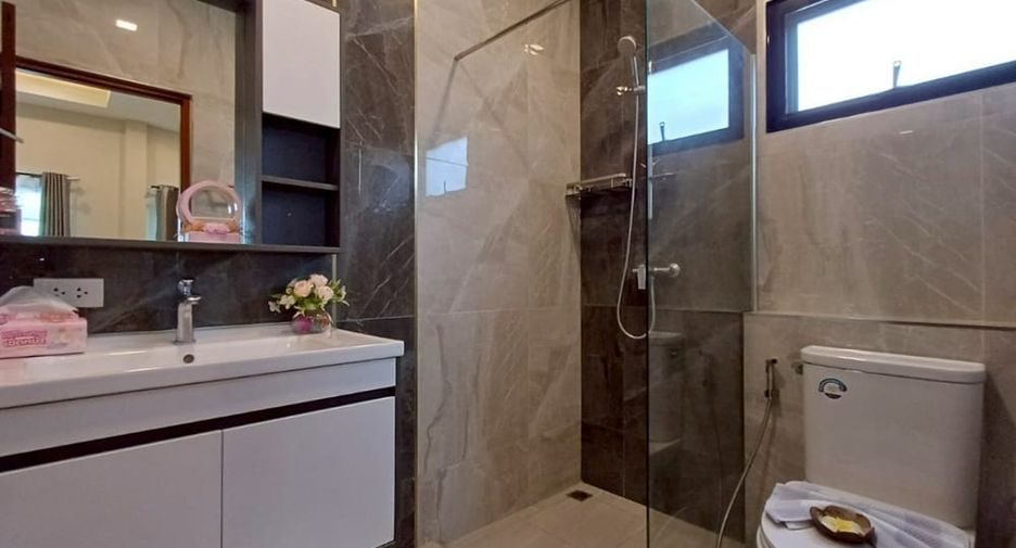 Villa zum Kauf mit 3 Zimmer in Bang Lamung, Chonburi
