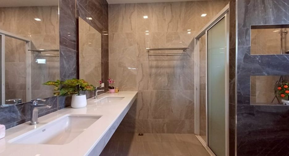 Villa zum Kauf mit 3 Zimmer in Bang Lamung, Chonburi