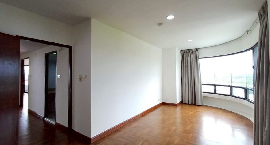 Аренда 3 спальни кондо в Na Jomtien, Паттайя