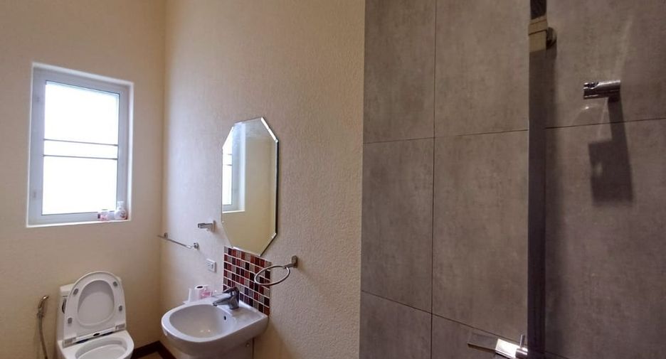 For rent そして for sale 5 ベッドルーム villa in Bang Lamung, Chonburi