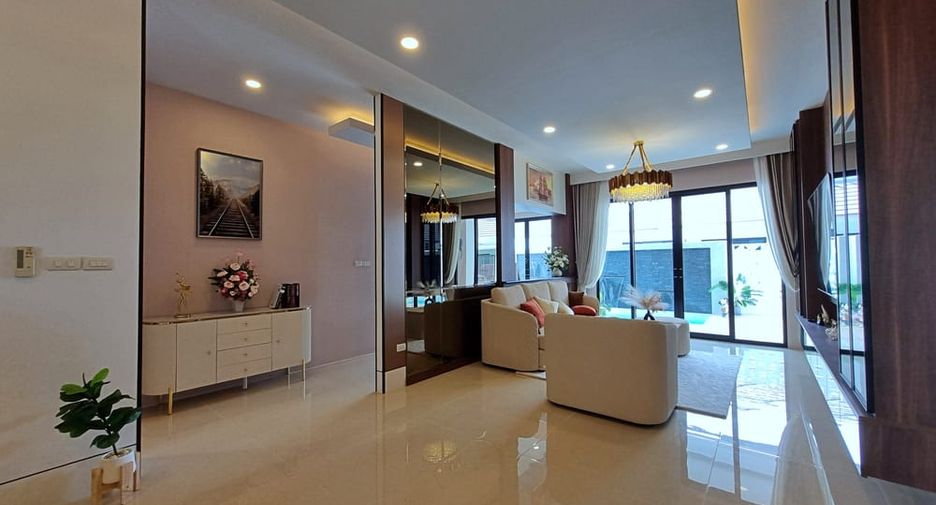 For sale 3 bedrooms villa in Bang Lamung, Chonburi