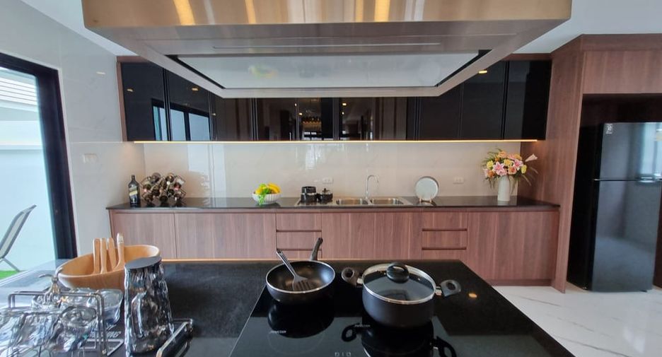 For sale 3 bedrooms villa in Bang Lamung, Chonburi