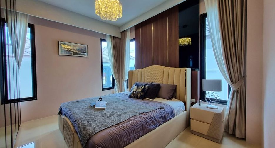 For sale 3 bedrooms villa in Bang Lamung, Chonburi