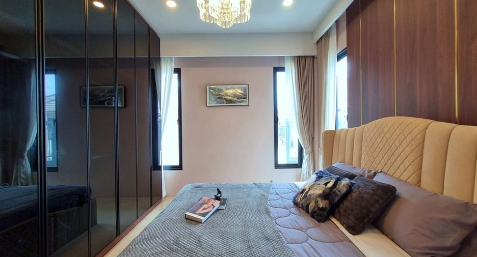 For sale 3 bedrooms villa in Bang Lamung, Chonburi