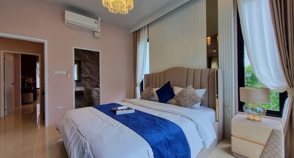 For sale 3 bedrooms villa in Bang Lamung, Chonburi