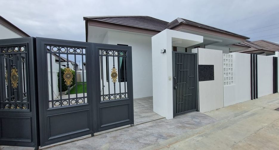 For sale 3 bedrooms villa in Bang Lamung, Chonburi