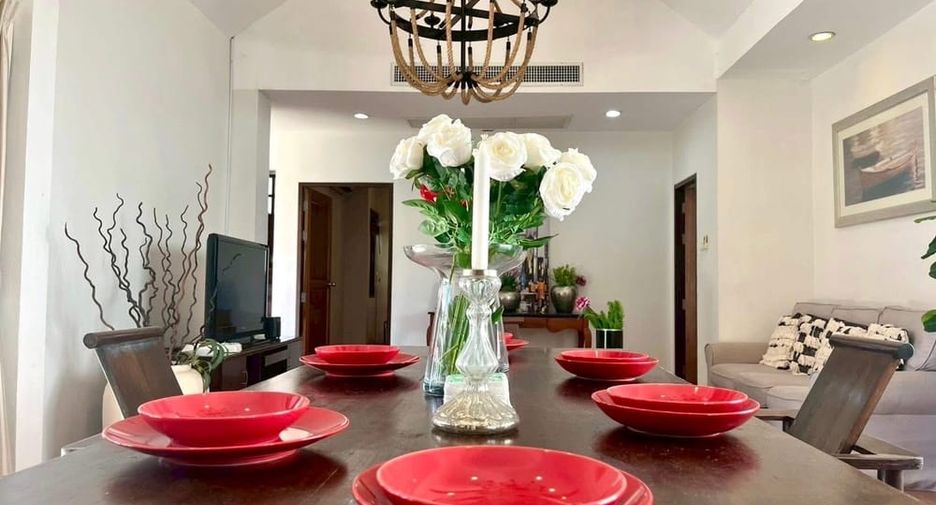 Villa zur Miete und zum Kauf mit 4 Zimmer in Bang Lamung, Chonburi