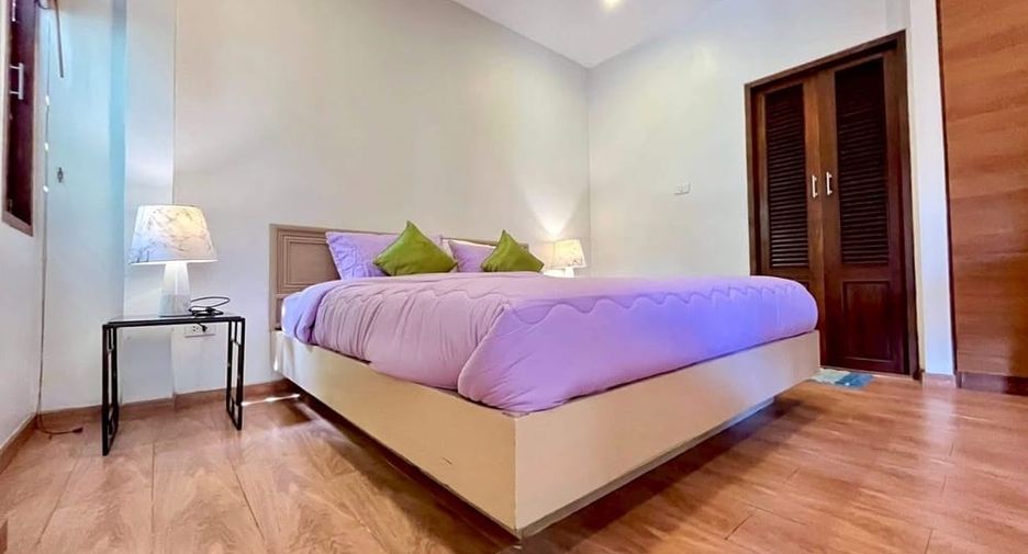 Villa zur Miete und zum Kauf mit 4 Zimmer in Bang Lamung, Chonburi