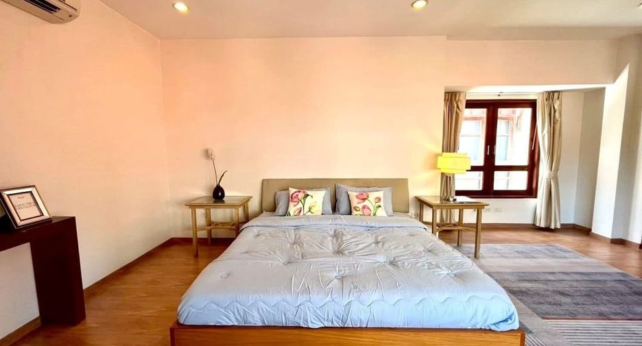 Villa zur Miete und zum Kauf mit 4 Zimmer in Bang Lamung, Chonburi