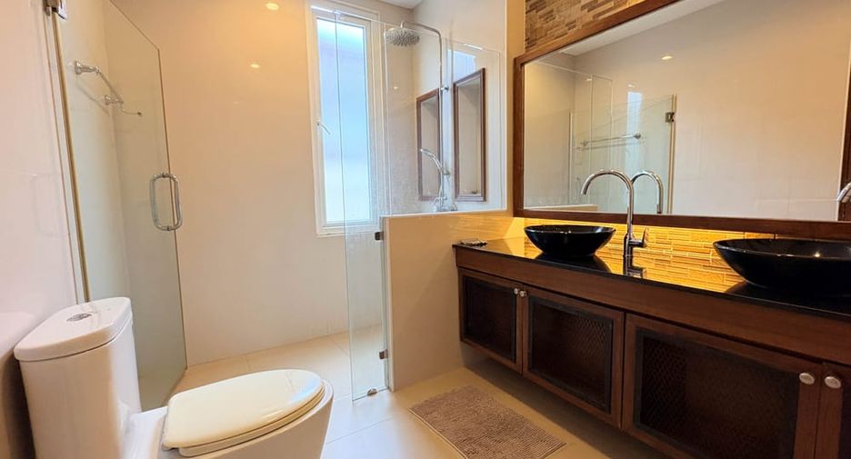 For rent 3 bedrooms villa in Huay Yai, Pattaya