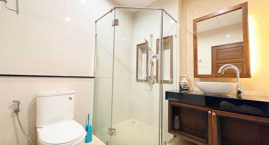 For rent 3 bedrooms villa in Huay Yai, Pattaya