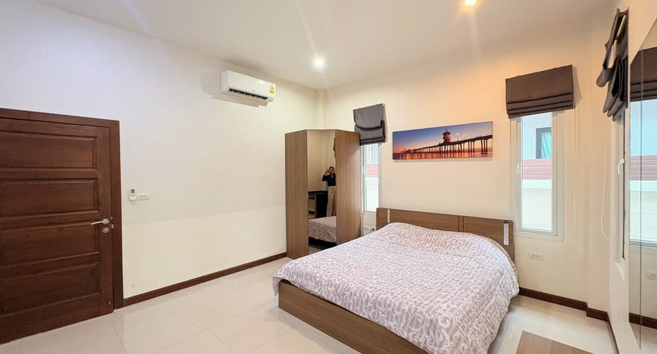 For rent 3 bedrooms villa in Huay Yai, Pattaya