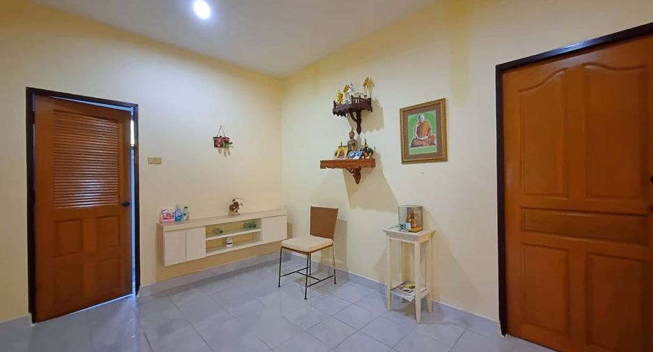 Haus zum Kauf mit 4 Zimmer in Bang Lamung, Chonburi