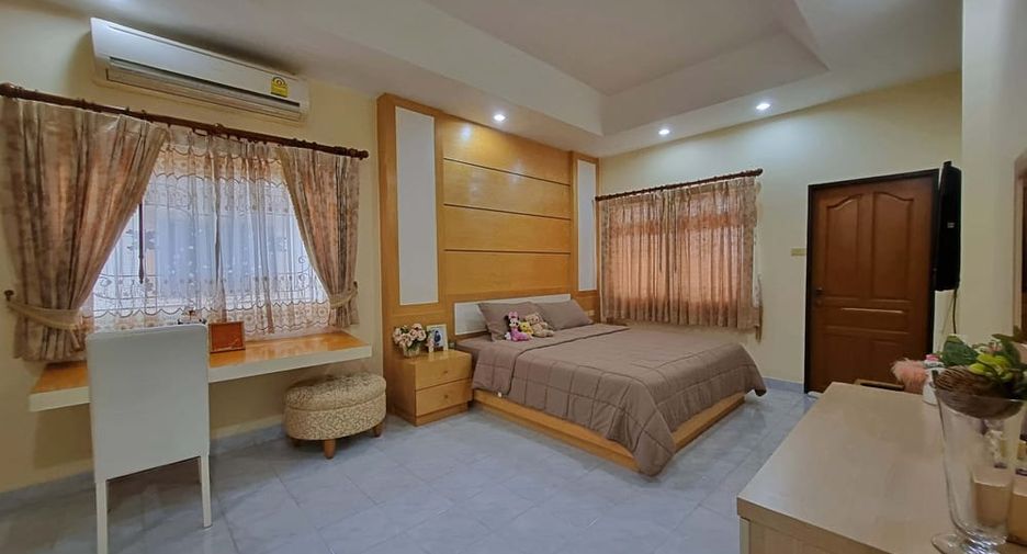 Haus zum Kauf mit 4 Zimmer in Bang Lamung, Chonburi