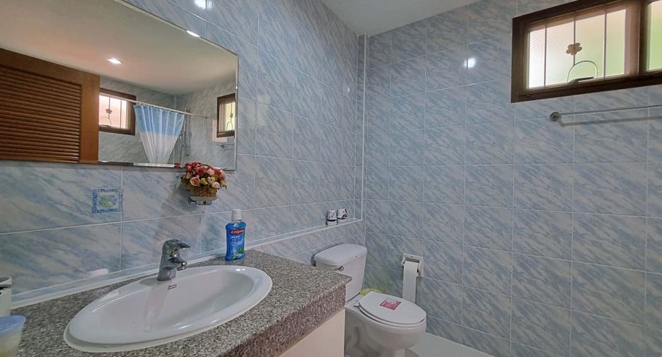 Haus zum Kauf mit 4 Zimmer in Bang Lamung, Chonburi