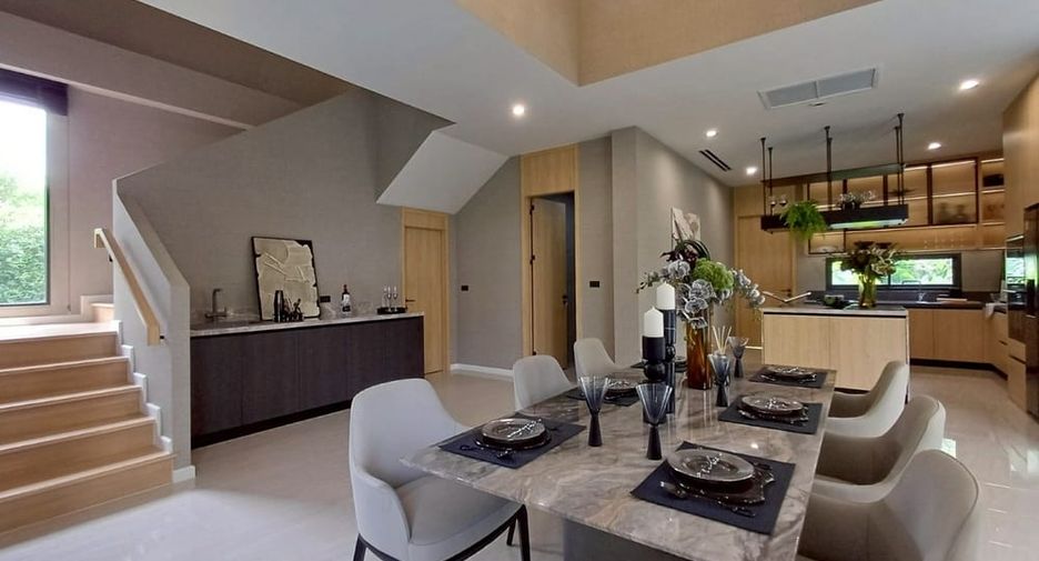 À vendre 4 chambres villa à Bang Lamung, Chonburi