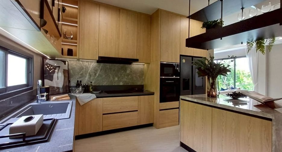 À vendre 4 chambres villa à Bang Lamung, Chonburi