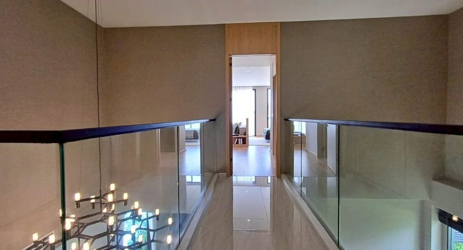 À vendre 4 chambres villa à Bang Lamung, Chonburi